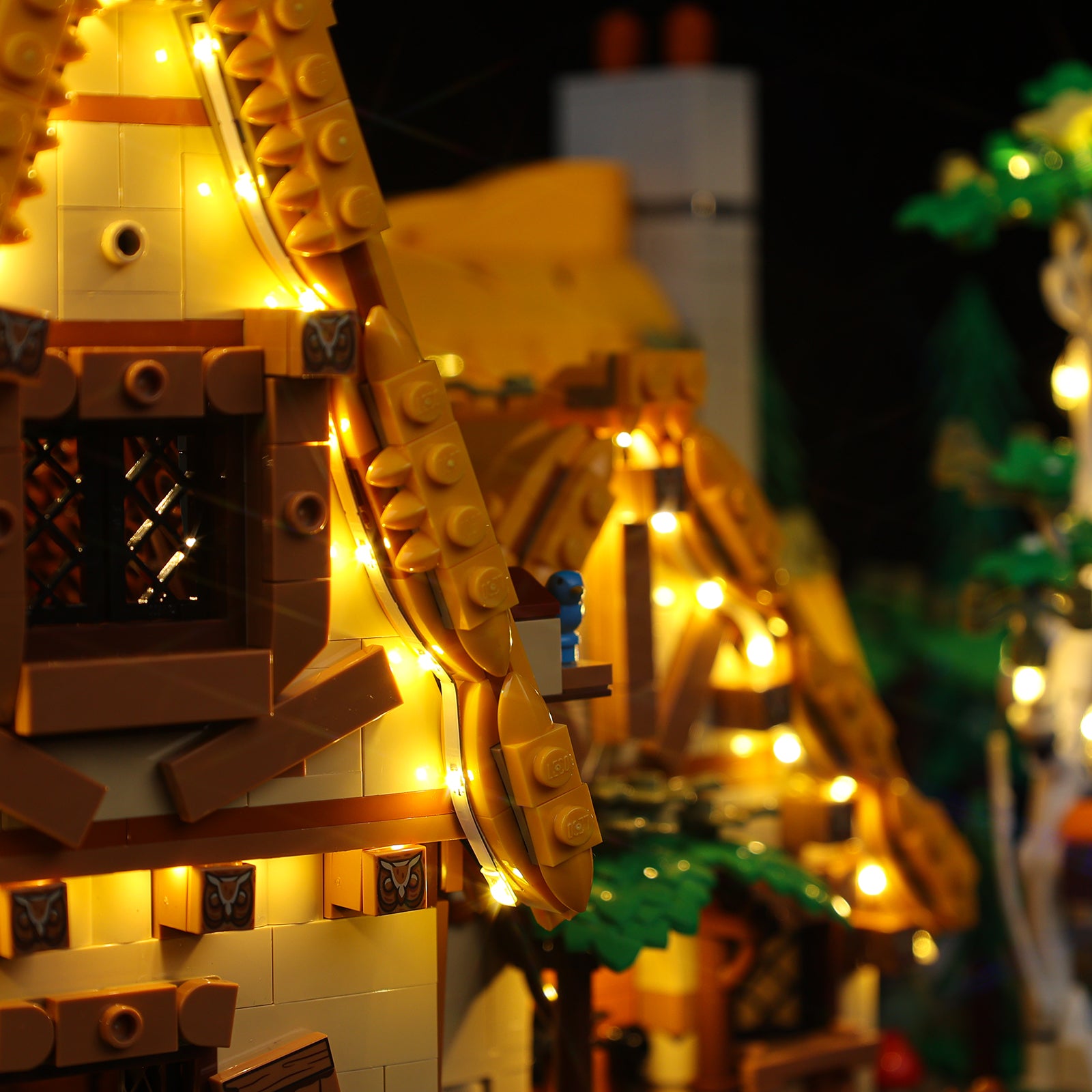 Light Kit For LEGO® Snow White and the Seven Dwarfs' Cottage 43242