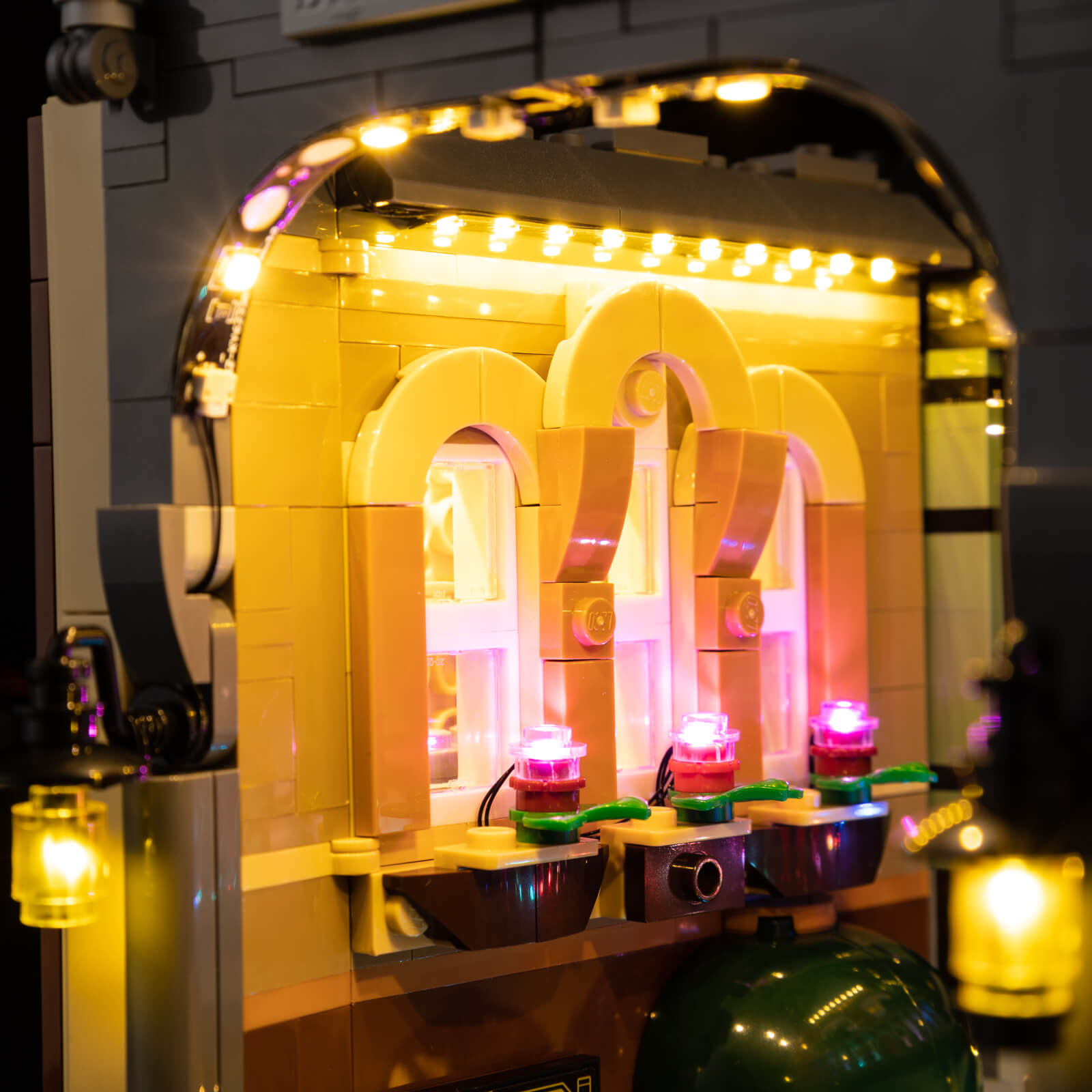 Light Kit For Sherlock Holmes: Book Nook 10351