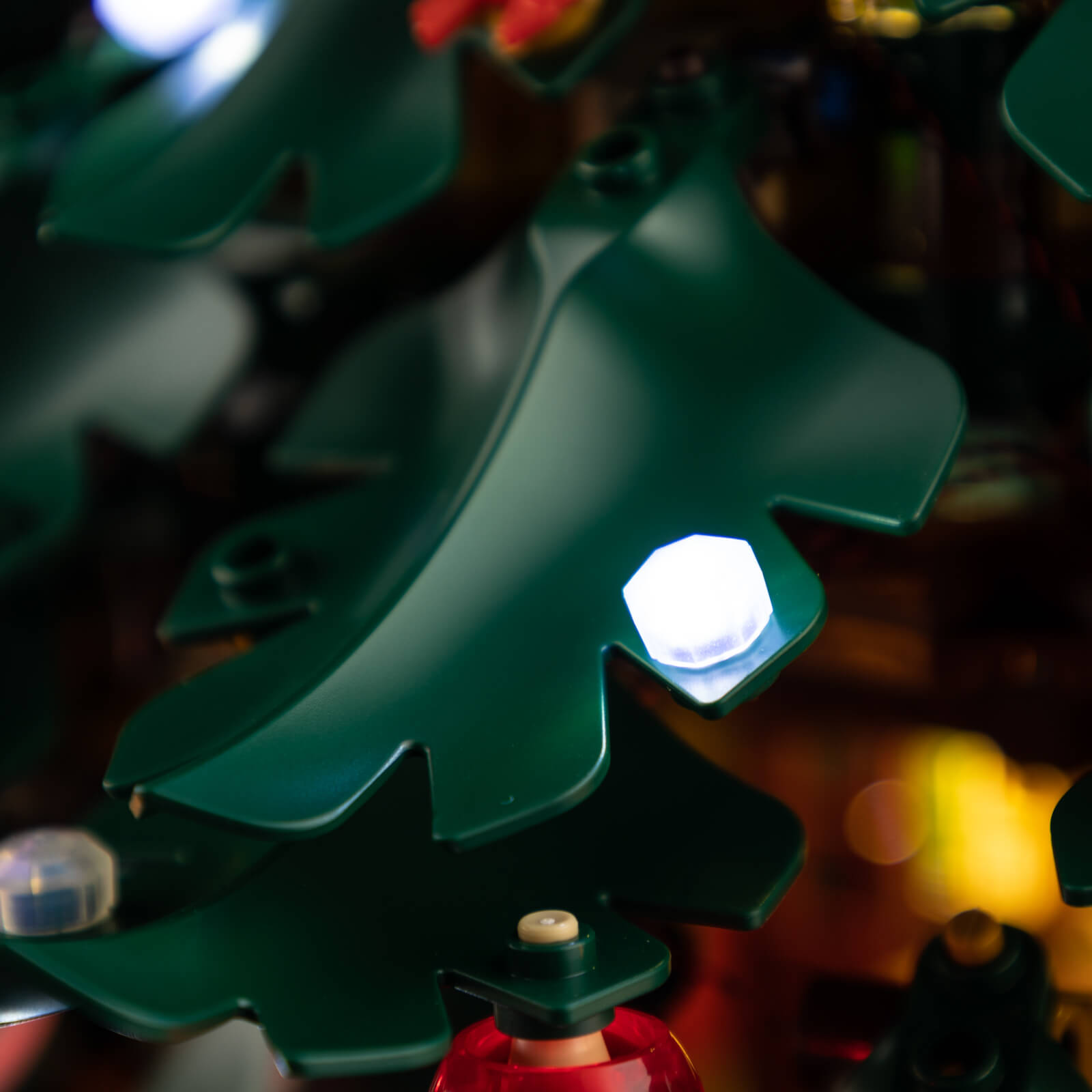 Light Kit For LEGO® Family Christmas Tree 41843